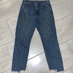 American Eagle Center Seam Mom Jeans